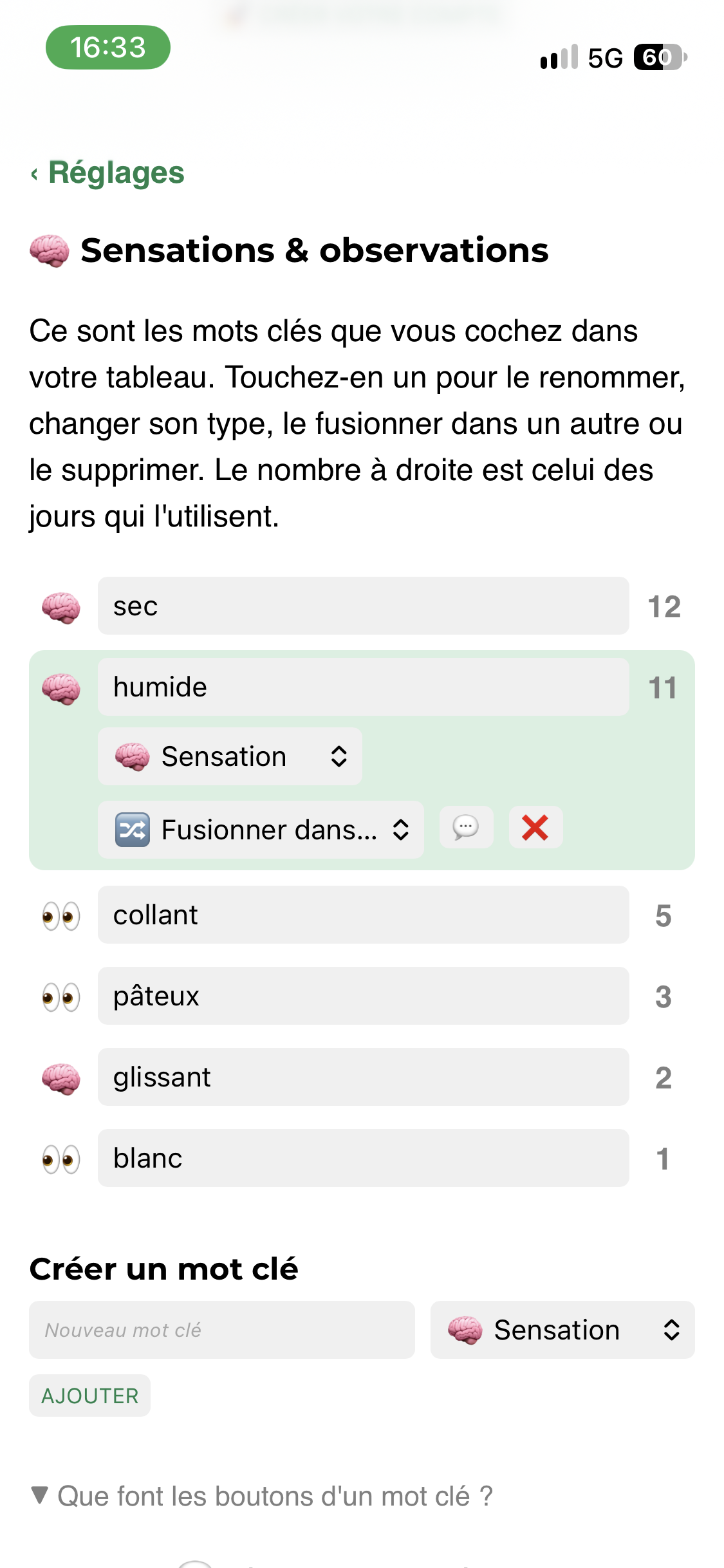 The keyword list in the settings: the word “humide” is open and shows the menu to sort it, the merge menu, the comment button and the delete button